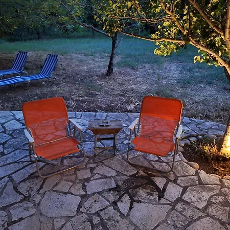 בית נופש A Sense Of Calm & Relaxation Velonádes